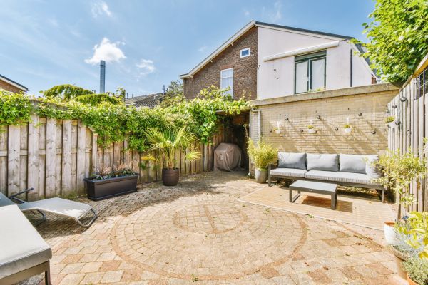Courtyard Patio Service in Naperville